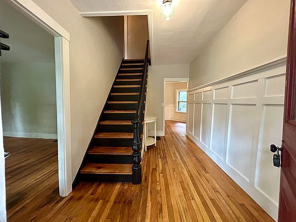 4th image of 91 Carroll Street