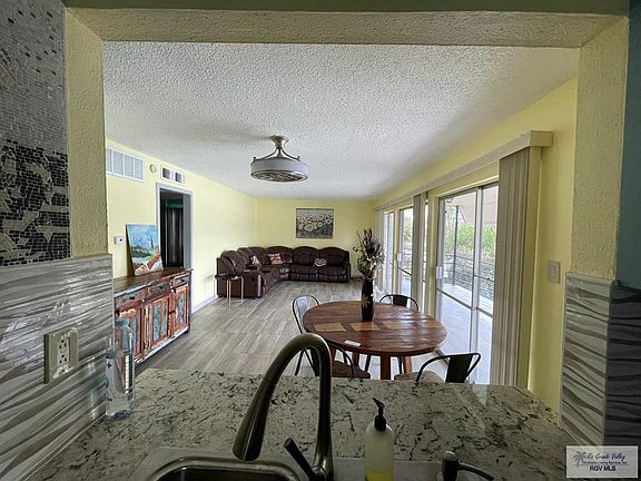 4th image of 1900 E Elizabeth St #8