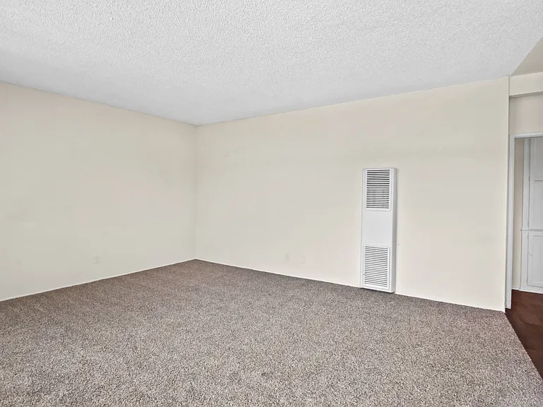 Glen Haven Apartments — Photo 10