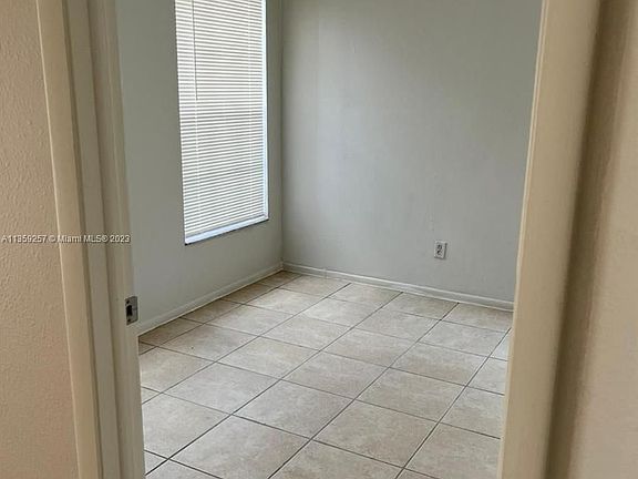 5th image of 142 Santa Clara Dr APT 16