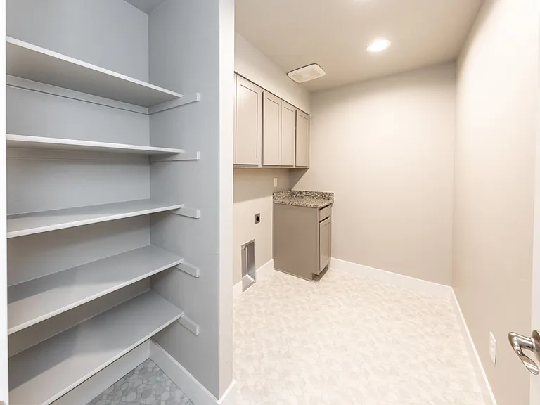 5365 Sky Top Ln — Photo 55