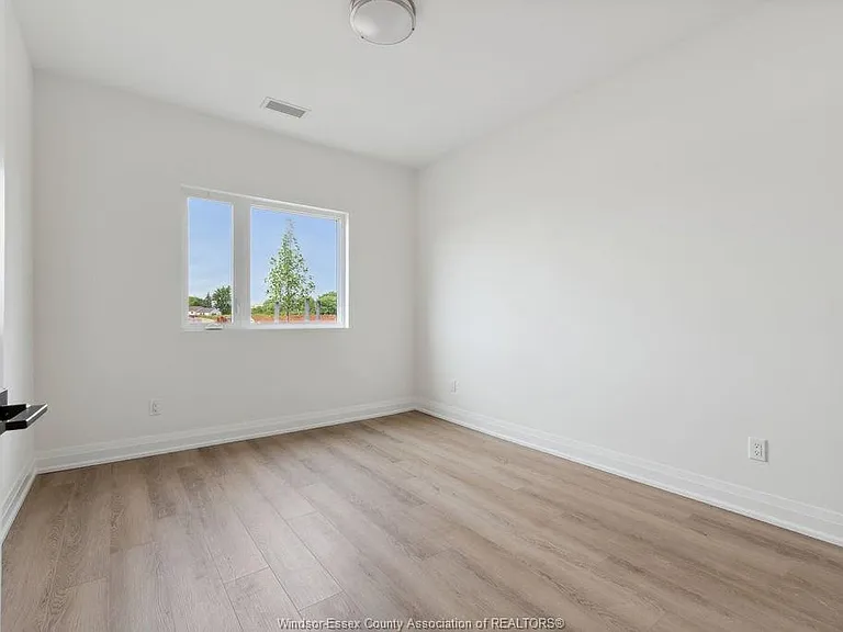 4300 Laurier Pkwy #222 — Photo 8