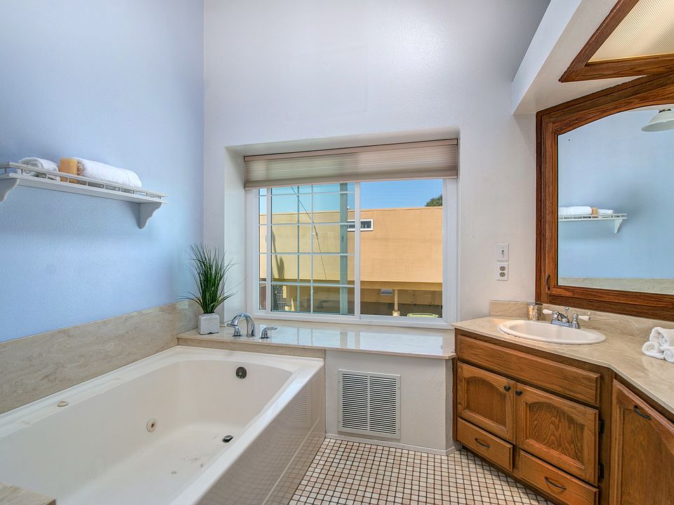1st image of 4632 Hawley Blvd Unit 4