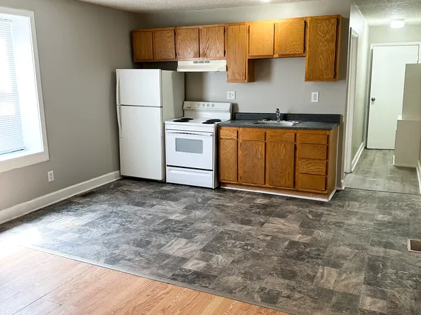 207 19th St APT C, Huntington, WV 25703