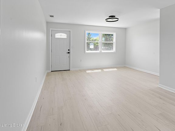 4th image of 1513 Quarry St