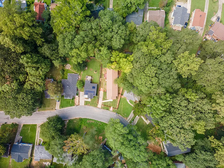 176 Stanhope Cir NW — Photo 36