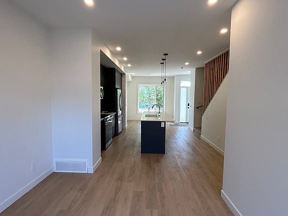 5th image of 2202 49th Ave SW #1576680