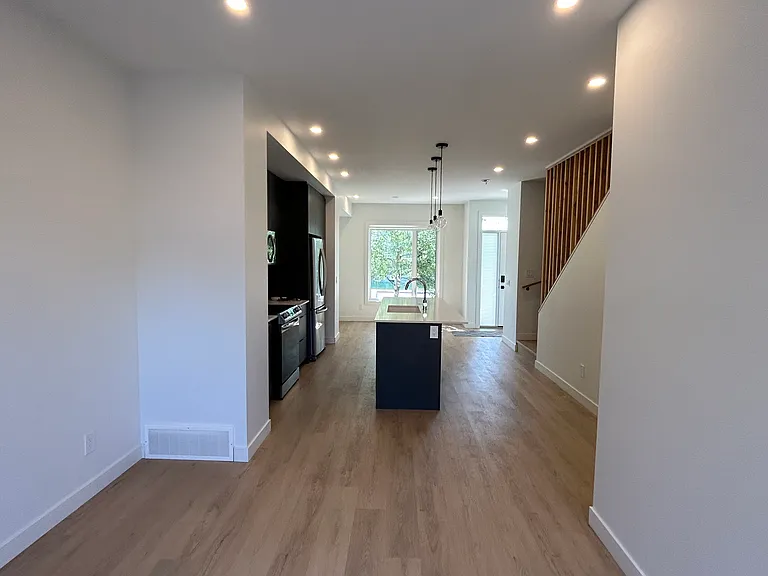 2202 49th Ave SW — Photo 24