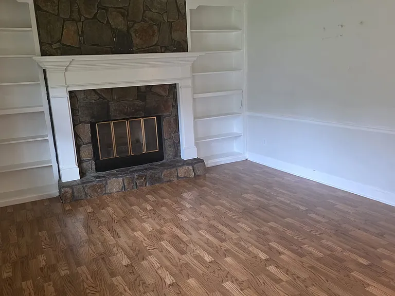 148 Colby Dr NE #1 — Photo 4