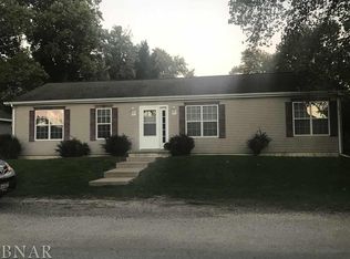 301 N Grove St, Colfax, IL 61728