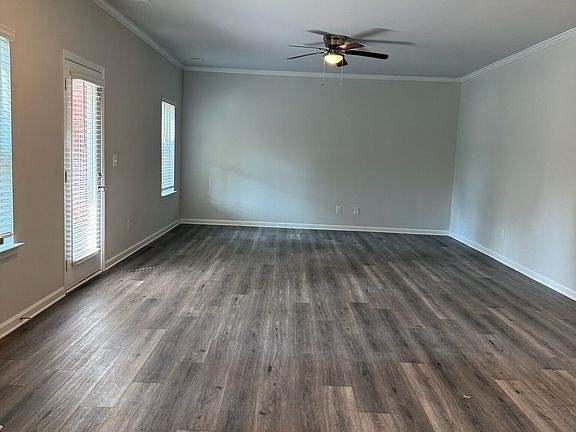 3rd image of 116 Hampton Way