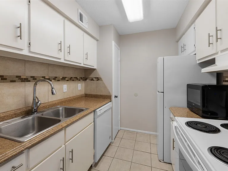 3535 Nasa Pkwy #86 — Photo 7