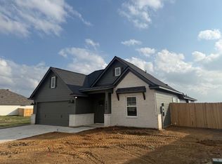 7809 Redbud Rd, Navasota, TX 77868