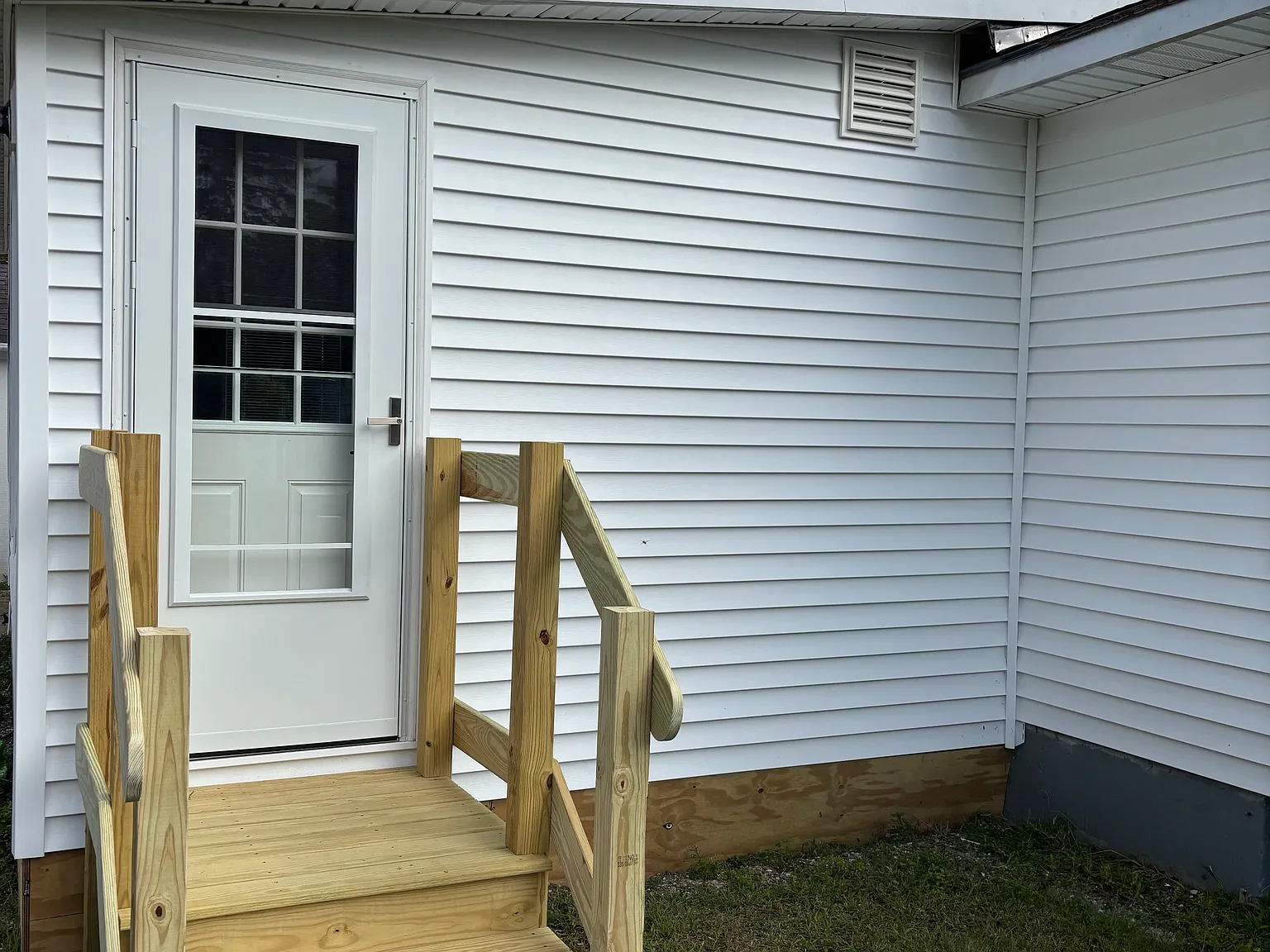 3 bed, 1184 sqft, $3,800 — Photo 2