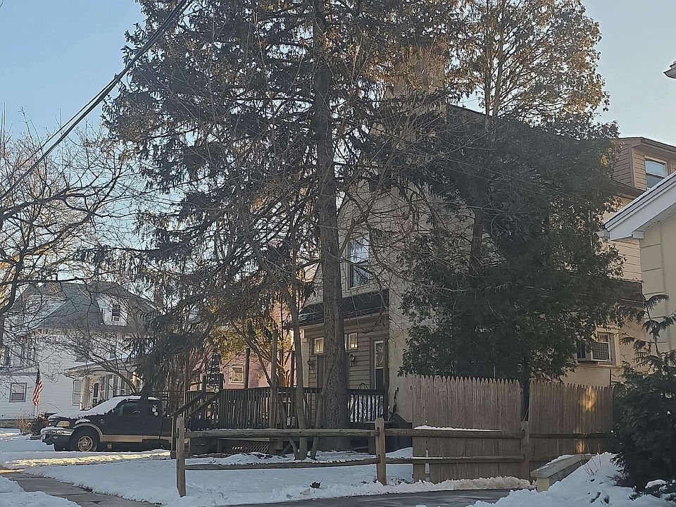 2nd image of 25 S Madison Ave