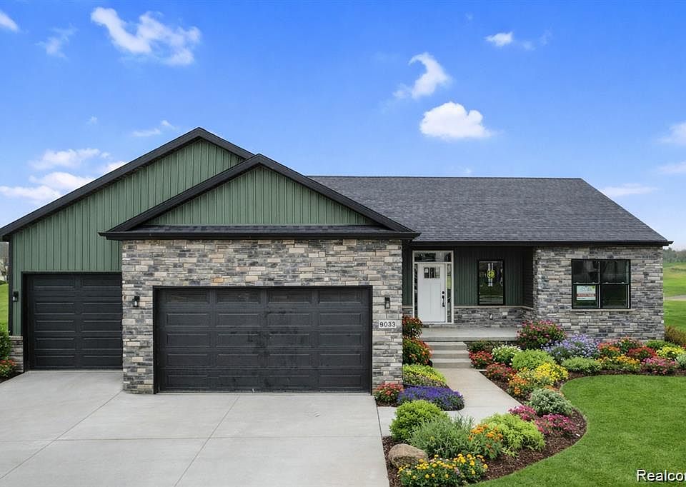 1st image of 8398 Mapleview Dr