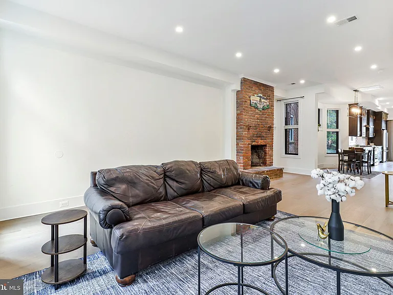 29 N St NW #2 — Photo 4