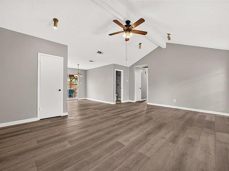 10814 Parkland Woods Dr — Photo 17