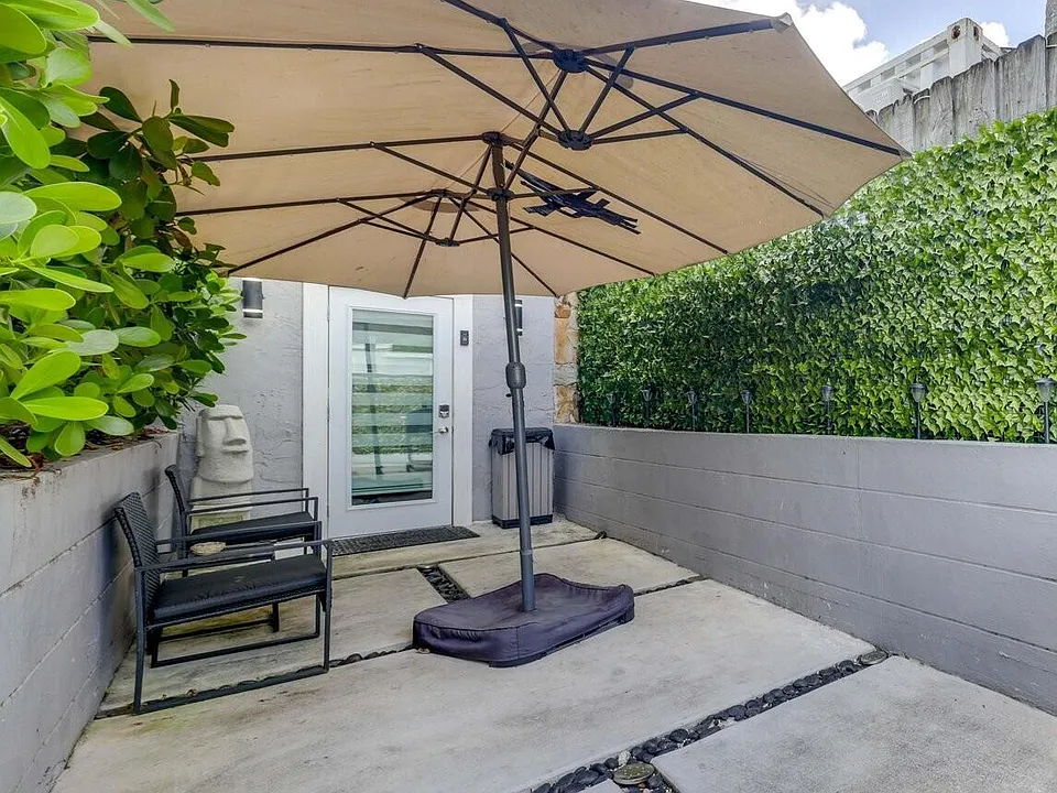 3609 SW 58th Ave