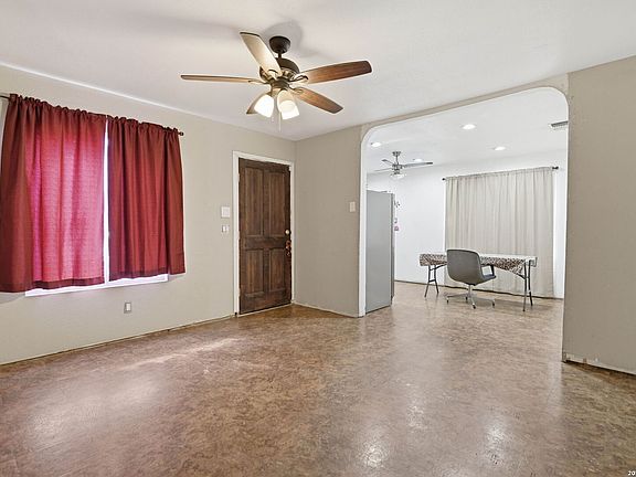 5th image of 554 Park Village