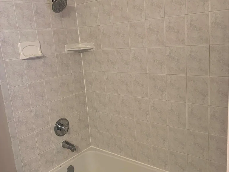 3215 Tree Grove Dr — Photo 19