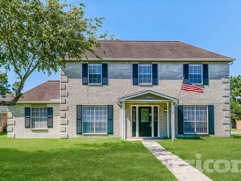 22731 River Birch Dr — Photo 1