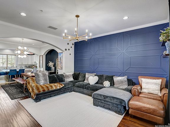 4th image of 210 ARCADIA PL #4