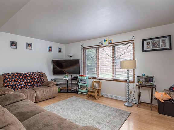 4th image of 2414 Honey Lou Ct