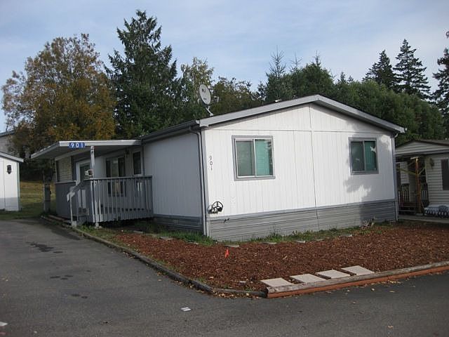 1st image of 901 Mahogany Ln NW #30