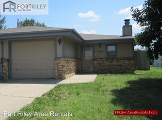 1216 Bluestem Dr, Junction City, KS 66441