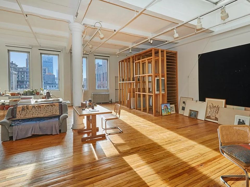 1st image of 32 W 20th St APT 11