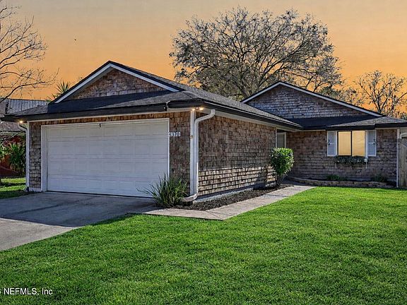 3rd image of 4370 LAKE WOODBOURNE Drive