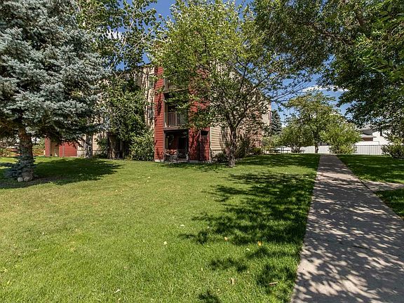 2nd image of 23 23rd Ave S Unit 23