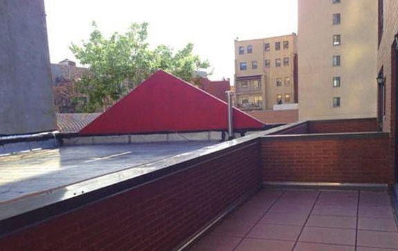 3rd image of 203 E 121st St APT 202