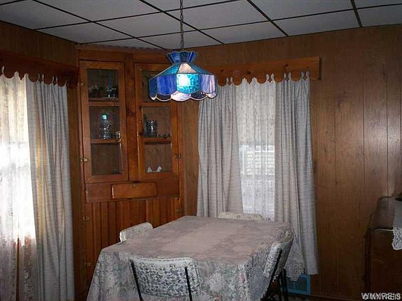 3rd image of 67 Lind Ave