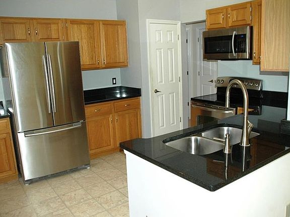 5th image of 7752 Bridgestone Dr