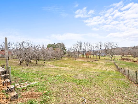 4th image of 1293 S County Road 150 W