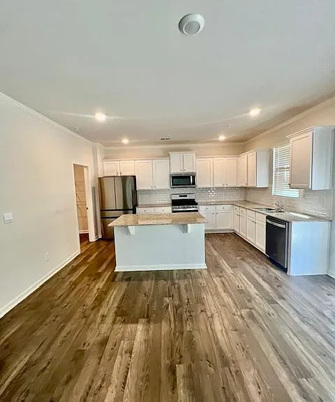 2728 Piper Dr S — Photo 12