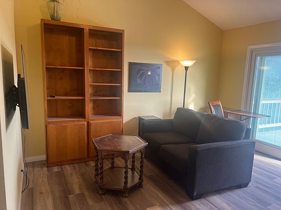 3rd image of 9949 Mozelle Ln