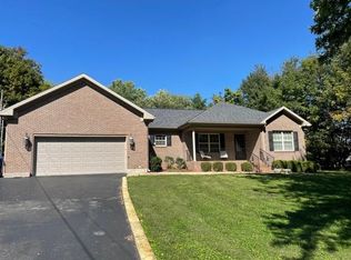 2002 Lovers Ln, Hopkinsville, KY 42240