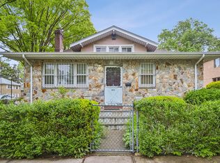 7801 160th St, Fresh Meadows, NY 11366