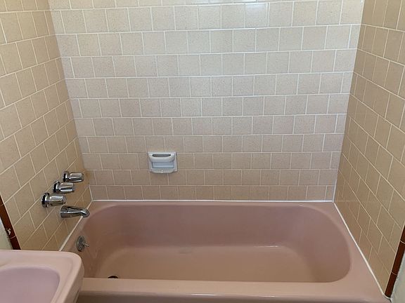 4th image of 12 W Pleasant St APT 6