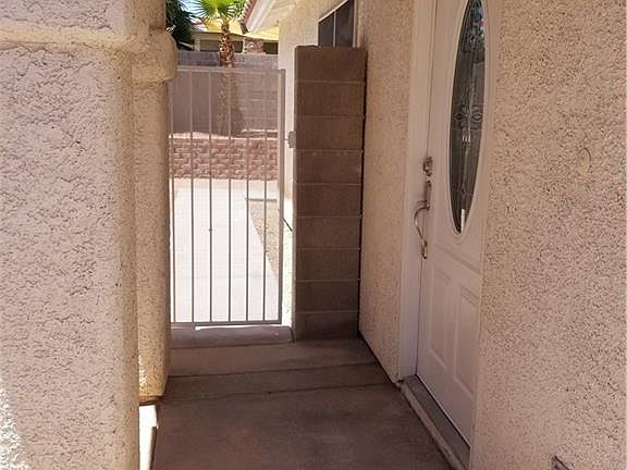 3rd image of 9435 Graceful Gold St