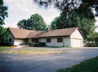 181 Spring Brook Rd, Rockford, IL 61114