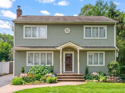20 Leeds Street, Huntington Station, NY, 11746