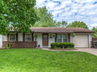 4 Oxbow Rd, Saint Peters, MO 63376