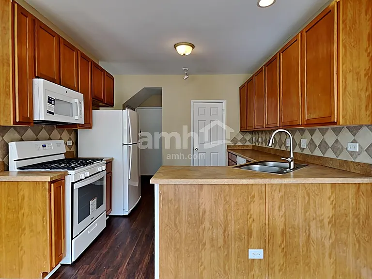 1411 Millbrook Dr — Photo 3