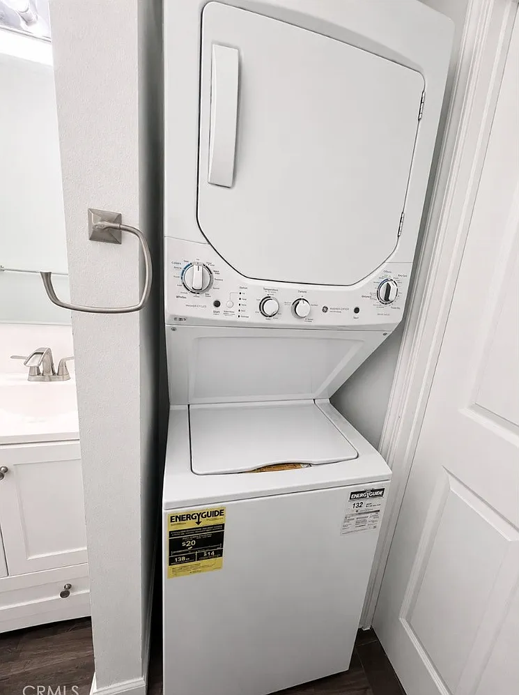 1 bed, 470 sqft, $1,900 — Photo 3