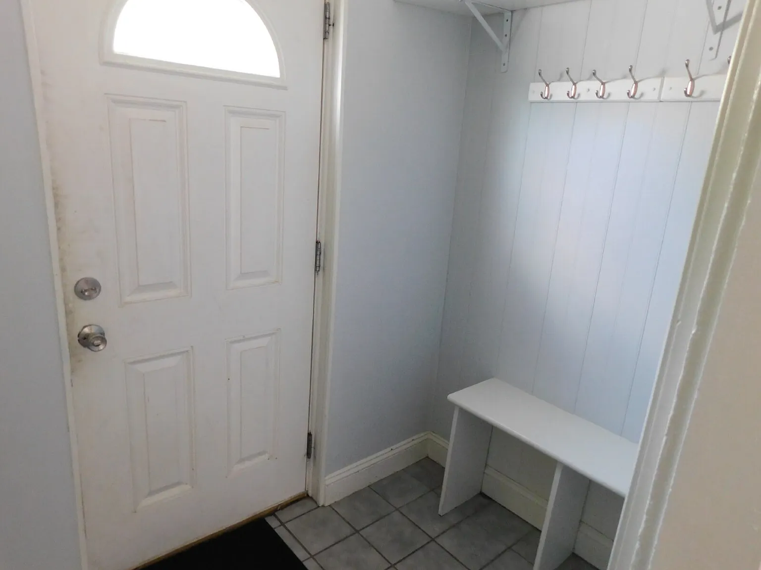 4 bed, 2.5 bath, 1594 sqft, $2,495 — Photo 2