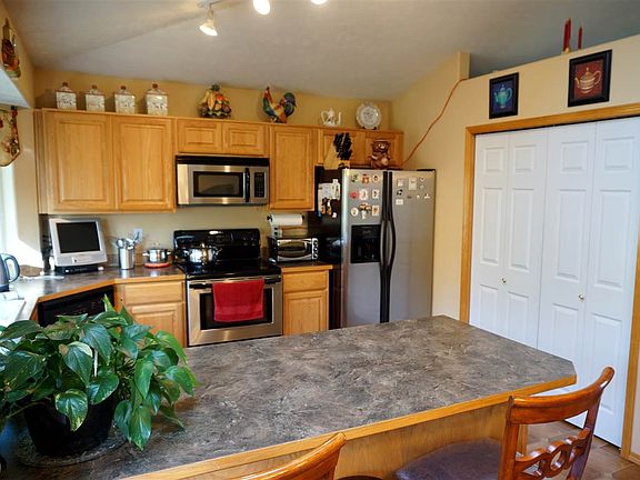 5th image of 1104 W Creekstone Ave